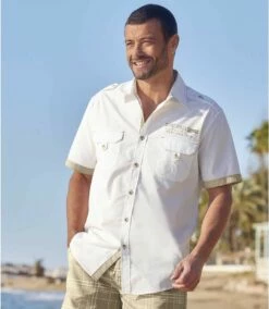 Weißes Hemd Im Pilotenstil