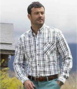 Titelseite 43 Weißes Popelinhemd Mit Karomuster