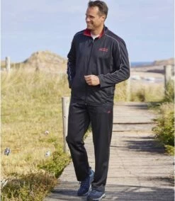 Sportlicher Jogging-Anzug