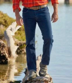 Regular-Jeans Adventure Mit Stretch-Effekt